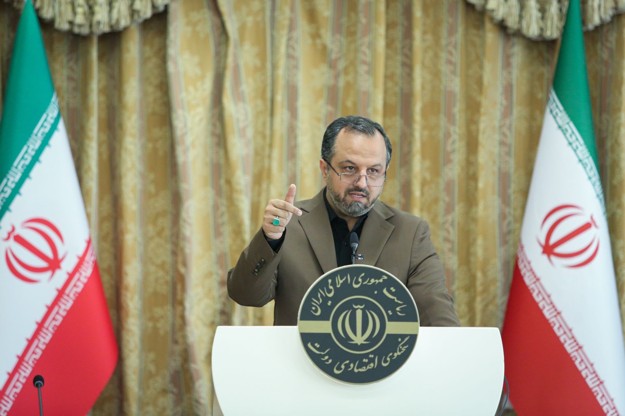 خاندوزی: به زودی شاهد اتفاقات خوب بین ایران و چین خواهیم بود